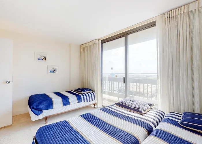 Century I - 1412 Apartment
